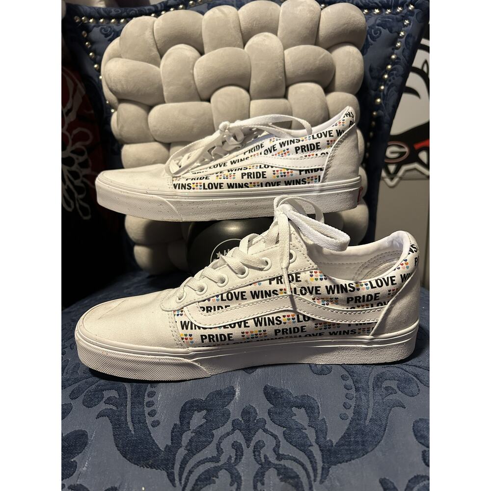 Vans Pride Love Wins LGBTQ  White Sneakers size 10/EU 41